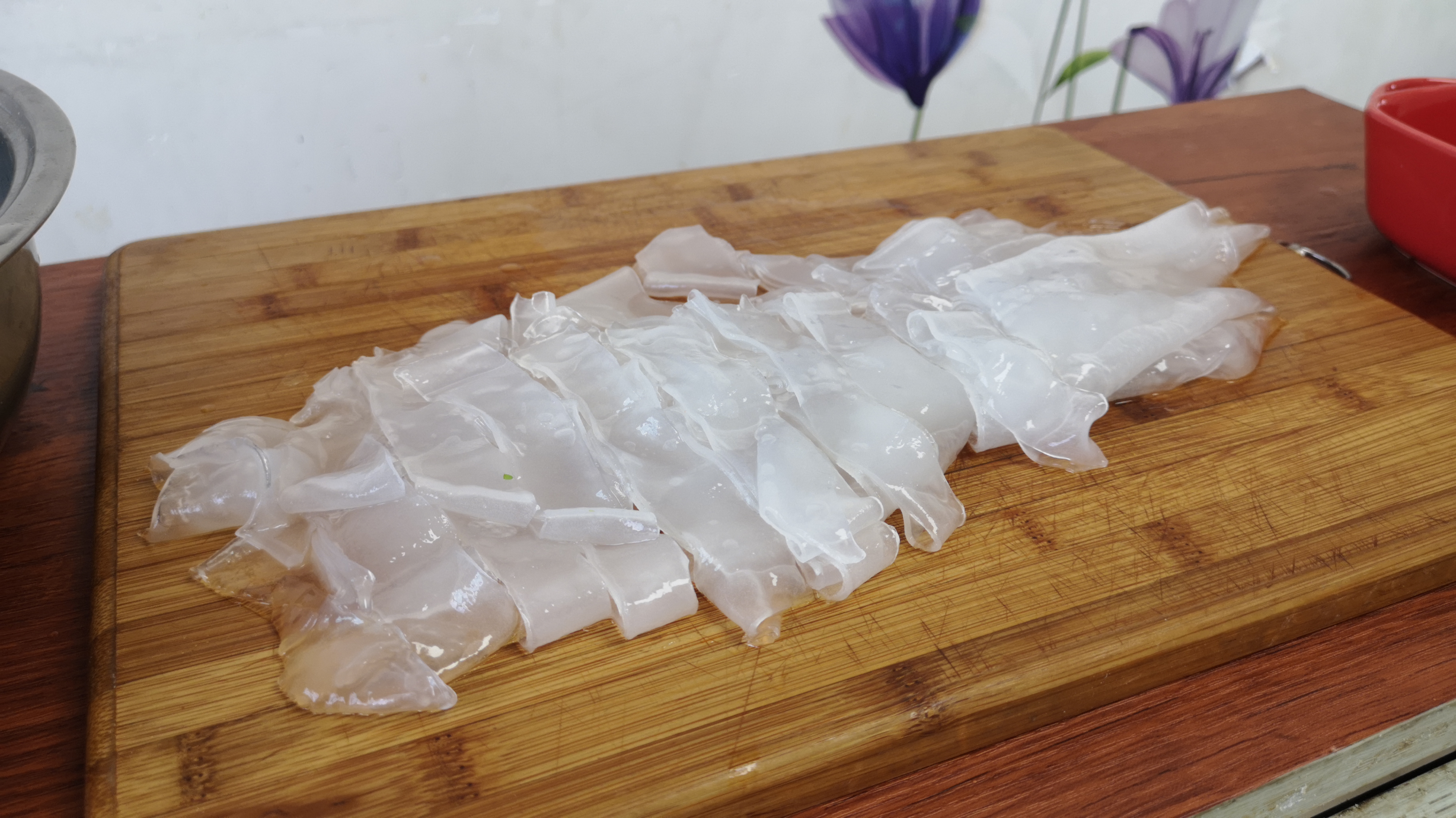 土豆淀粉做拉皮容易断,豌豆淀粉怎么做拉皮