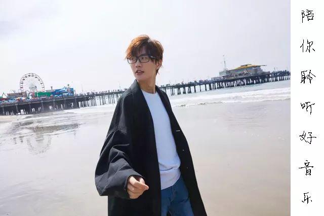 许嵩灯火阑珊处晚安视频,许嵩演唱的千百度