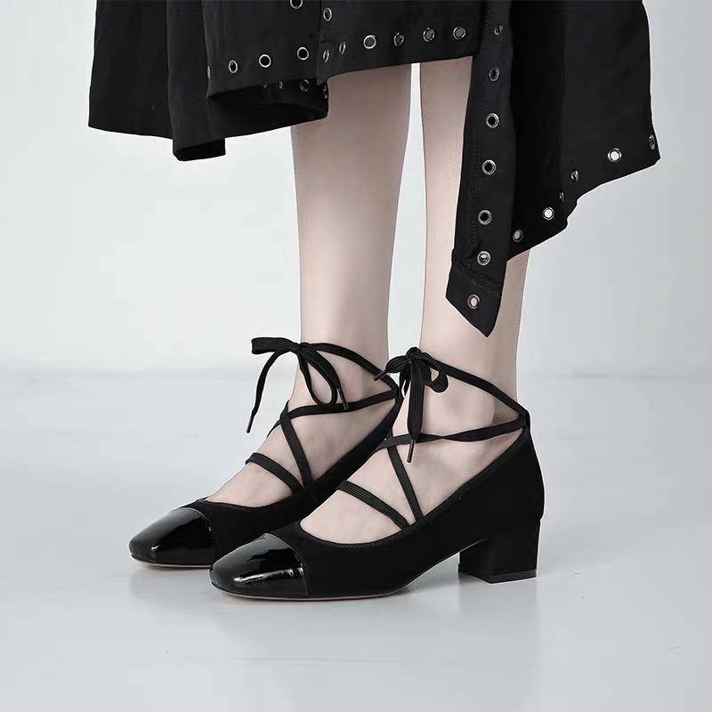 圆头港风休闲皮鞋百搭,圆头小皮鞋英伦风穿搭