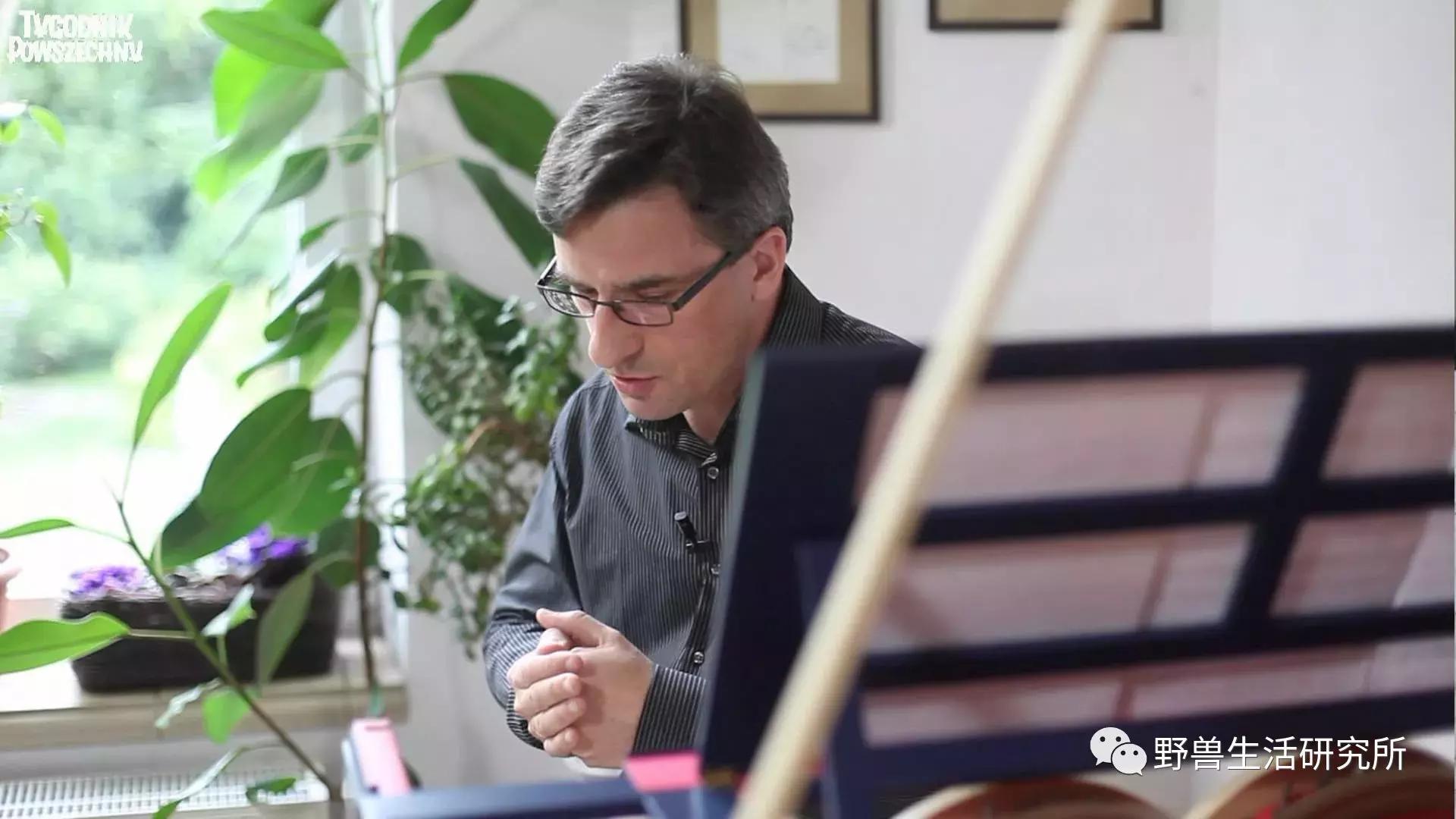 不吃米、面没力气？不吃蛋*粉白**不增肌？看世界最能打的人怎么说！