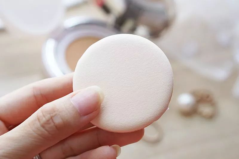 9款当红热门气垫粉底评测,热门气垫测评ysl