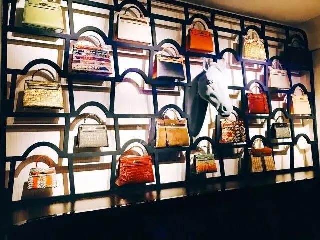 乘风破浪的姐姐背的包包,乘风破浪的姐姐们有哪些