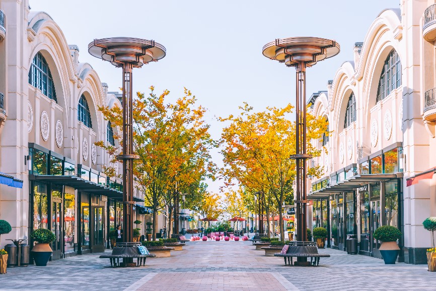 北京奥特莱斯哪家店买羽绒服好,奥特莱斯现在有羽绒服吗