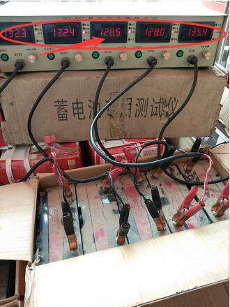 充电器绿灯亮不转红灯是怎么回事,充电器红灯不会转绿灯