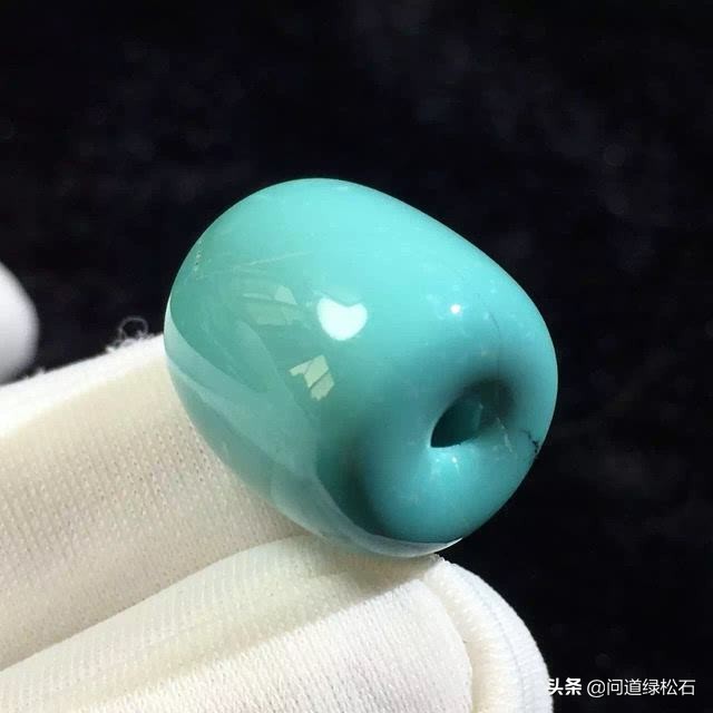 绿松石内部冰裂,绿松石盘着就出现冰裂