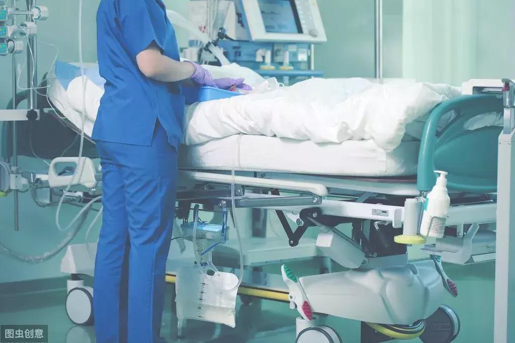 反复咳嗽发痒有痰是不是肺癌前兆,咳嗽十多天查出来肺部有肿瘤