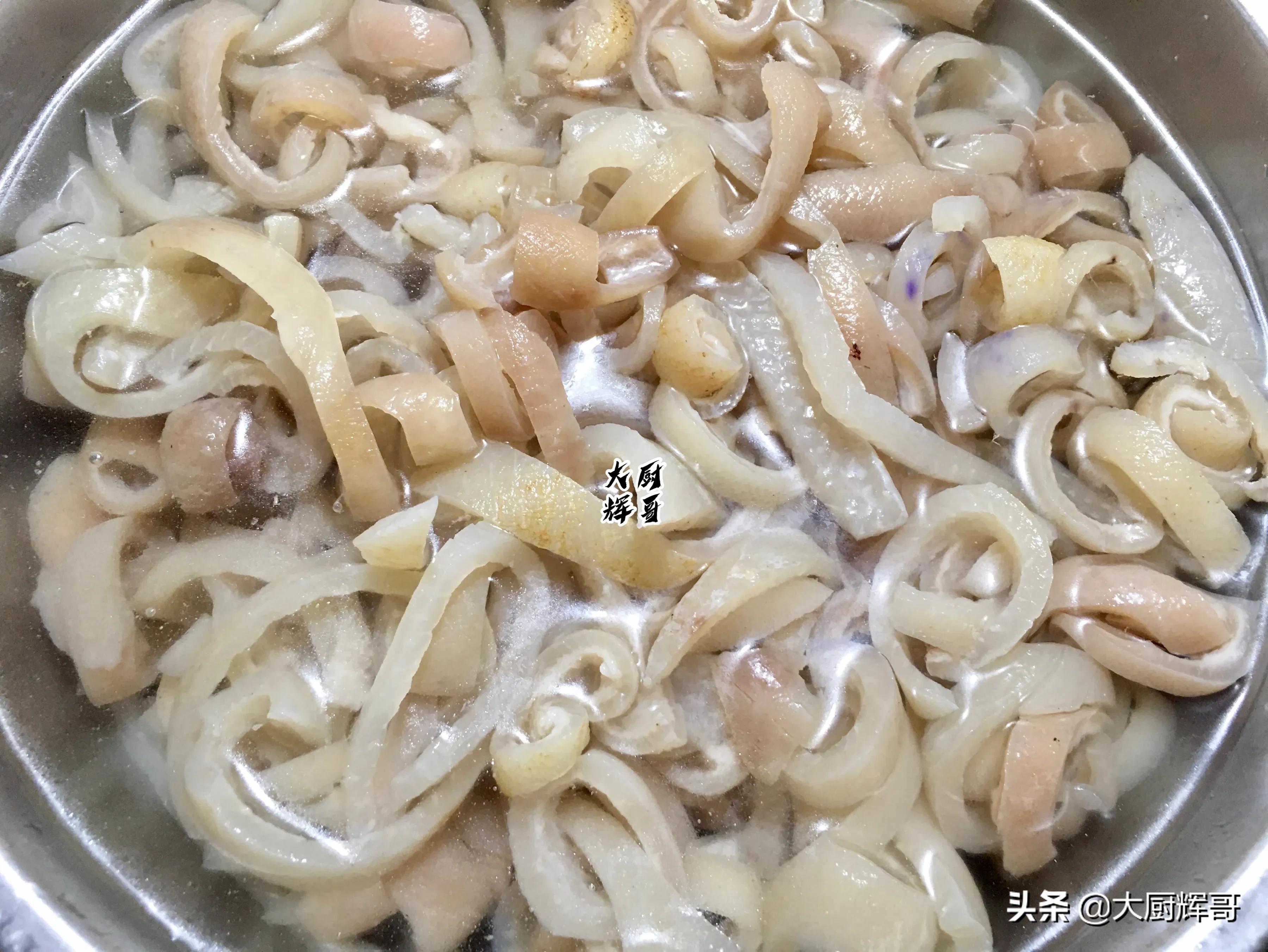 一道筋道的猪皮冻满满的胶原蛋白,大厨教你做两款猪皮冻