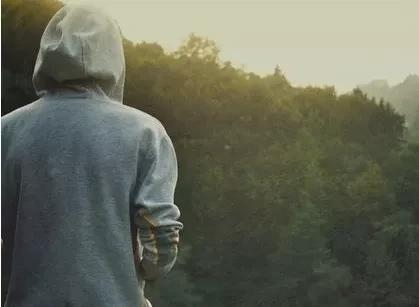 16岁女孩抑郁症最好的治疗方法,14岁女孩抑郁症发作的过程