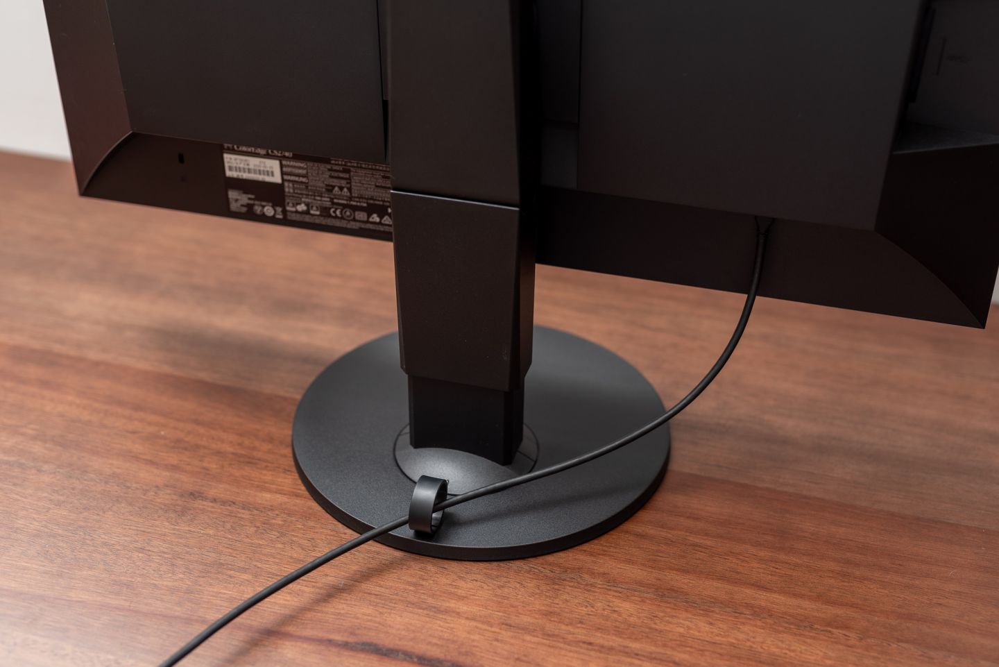 艺卓cs2740显示器亮度设置为多少,艺卓入门级2460显示器值得买吗