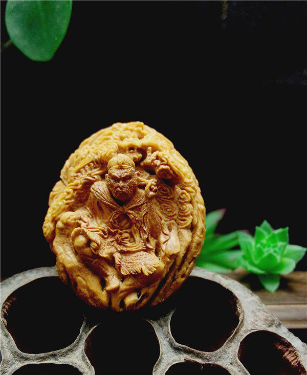 师父领进门，修行在个人——艺海核雕-黄树立的雕刻人生