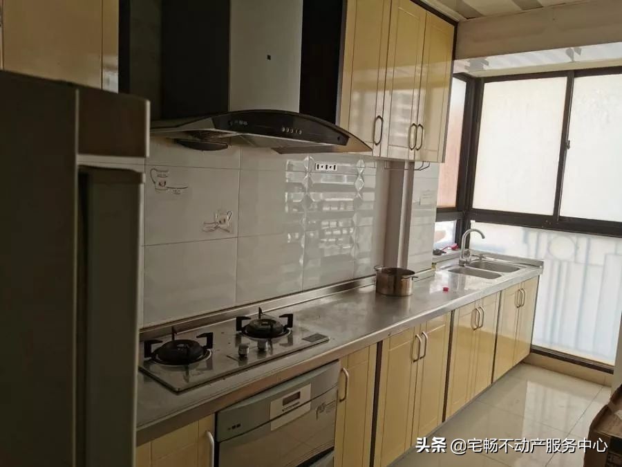 上海普陀区法拍房最新房源,上海清水江景法拍房