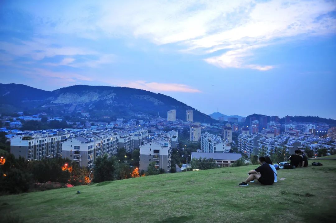 济南必去网红打卡地,济南网红打卡地经三纬三