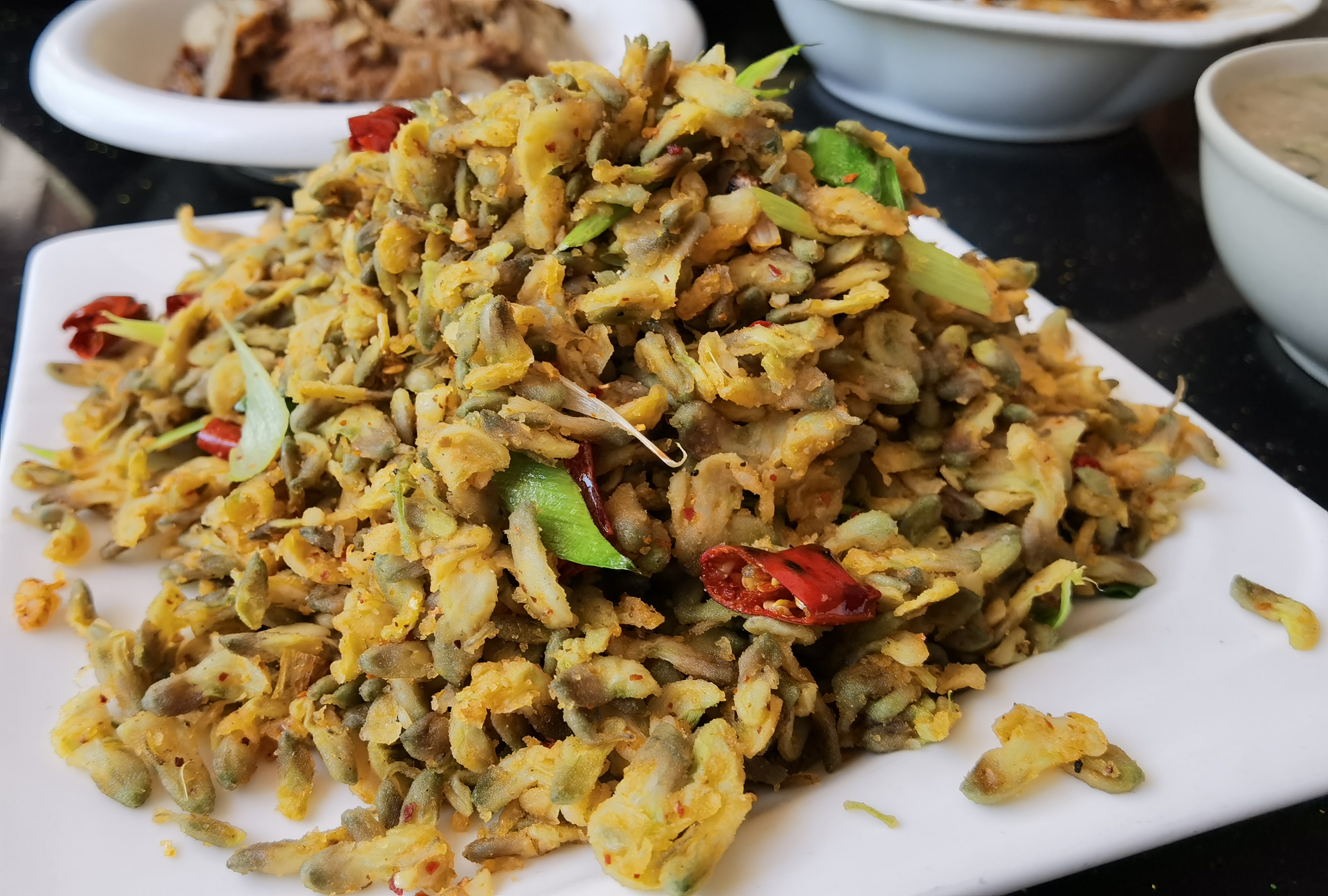 延安这家饭店尽心了，吃着觉得没达到预期值应该是我的错