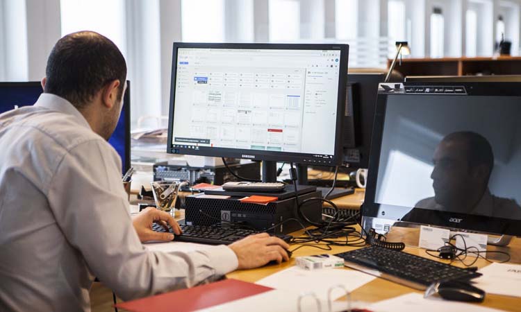 怀孕了到底要不要辞职,工作期间怀孕被迫停薪辞职怎么办