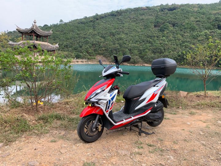 本田裂行125踏板有防盗报警功能吗,新大洲本田裂行125踏板评测