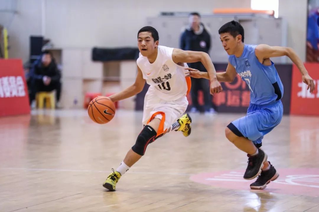 十六强激烈幸存不易新八强更强明日开战丨2018-19耐克高中联赛