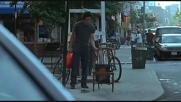 只盯着那些裸戏看，就忽略了这片的深度