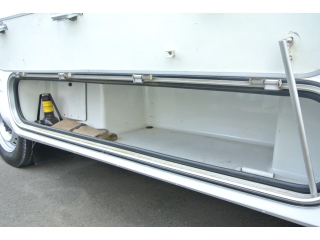 丰田海狮c型四驱房车,二手丰田海狮房车