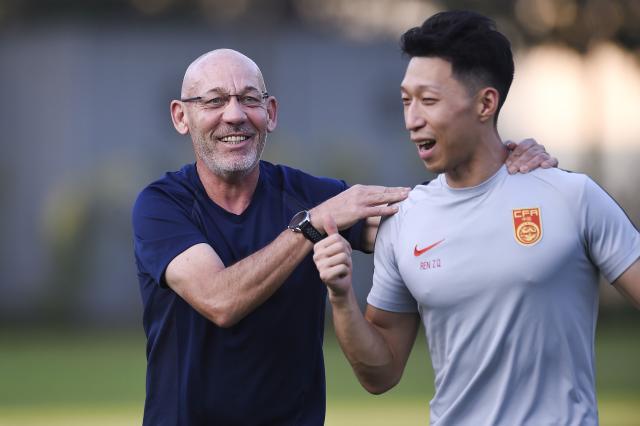 高洪波还有没有可能再次执教男足,高洪波第一次执教国足热身赛