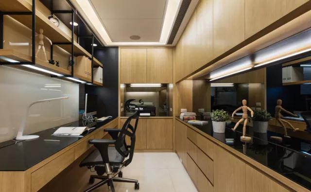 一楼潮湿地面铺什么砖防潮,一楼地面潮湿防潮做法