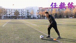 足球绕杆中考标准动作视频示范,中考体育足球绕杆技巧及训练方法