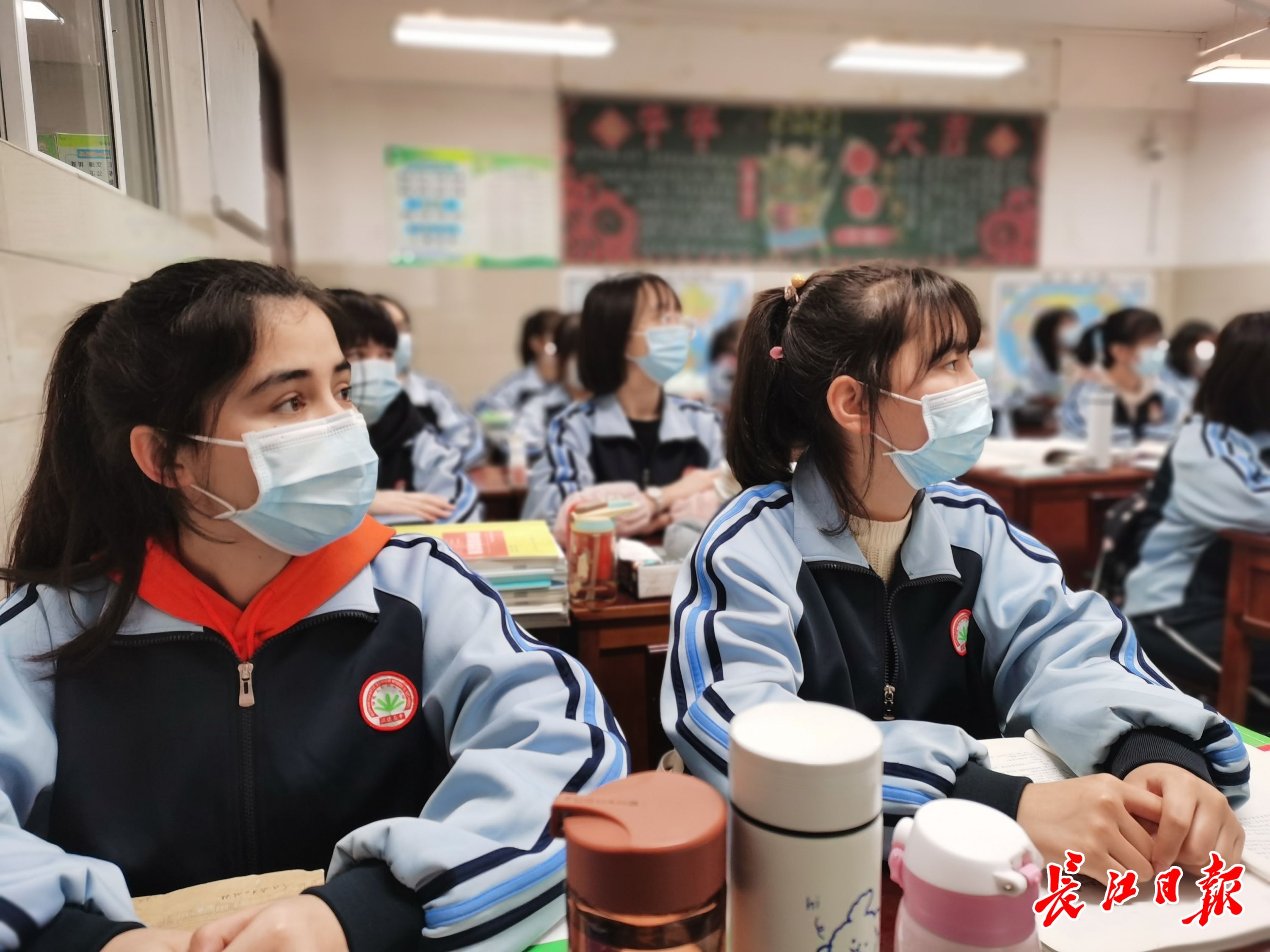 139.9万武汉伢开学啦！学*党**史学英雄开启新学期第一课