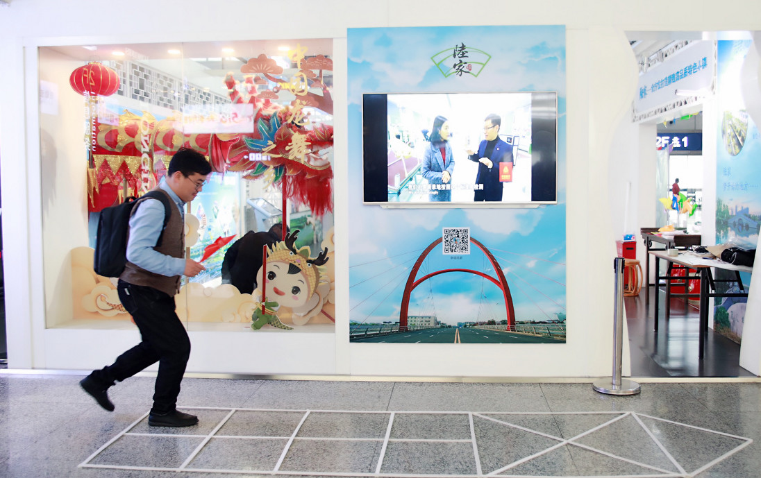 这个小镇承载了所有的童年跟青春,这座小镇承载了太多的回忆