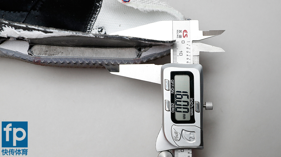 剖开中底寻真相，AJ33卡脚原因大揭秘