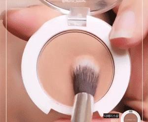 为什么挑不好眼影的女人，也挑不好男人？