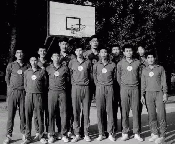 回力鞋哪一款最经典,真正的回力鞋多少一双