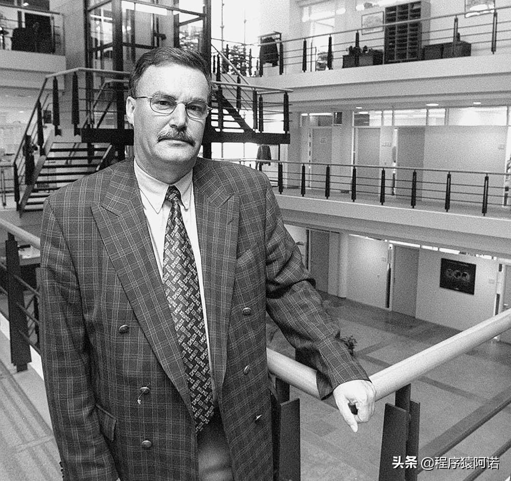 asml几年一个光刻机,asml光刻巨头崛起之路