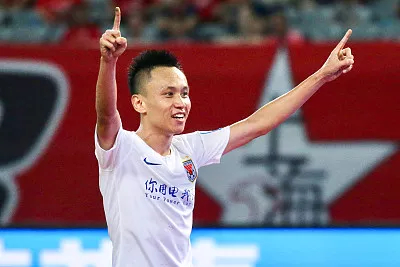 战术拨乱反正，最后时刻鲁能不卧草真爷们