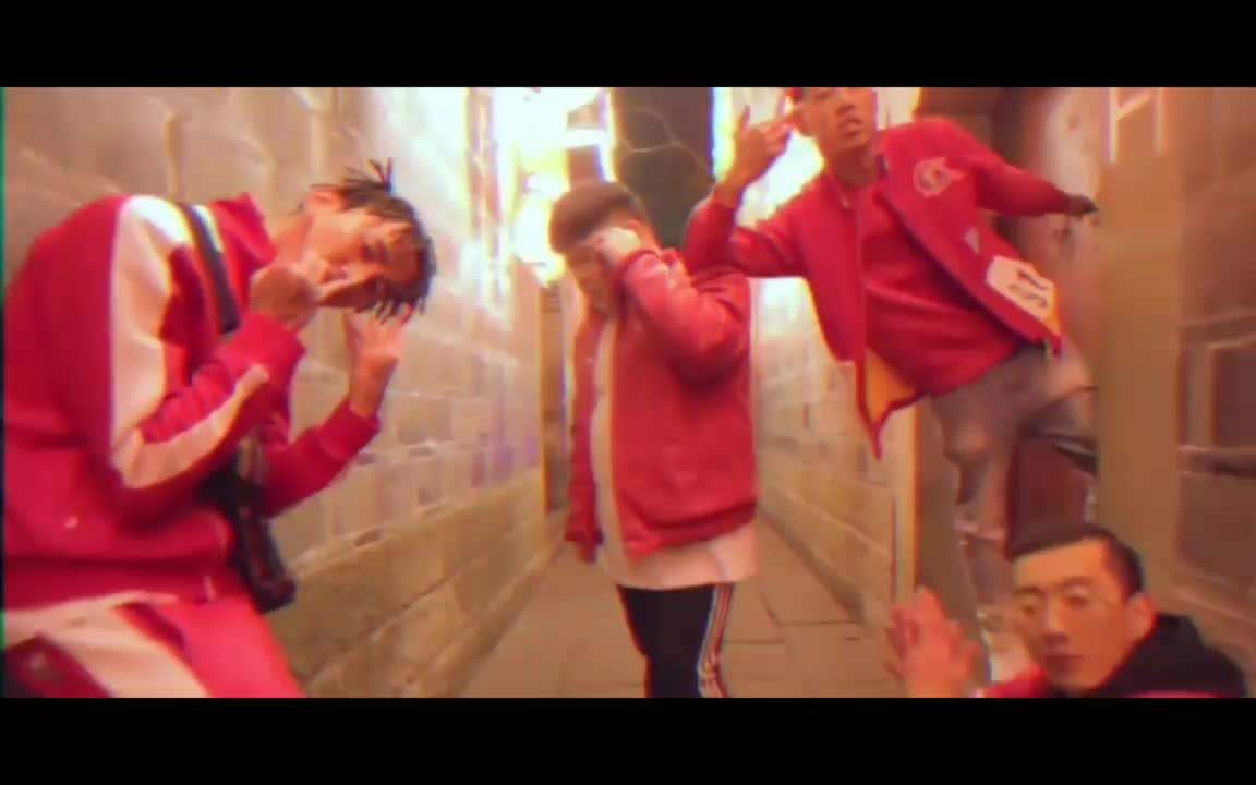 “我”不梳脏辫、不漏纹身也不染发，依旧是个说唱狠人