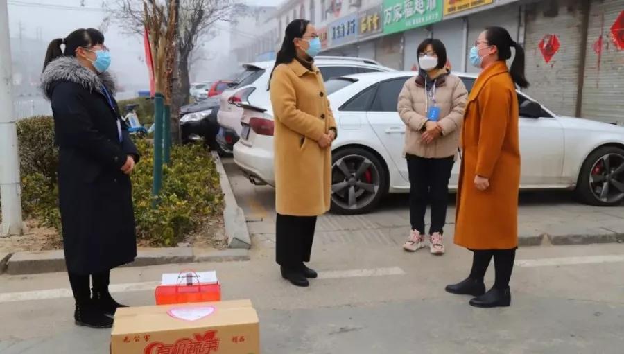 省妇联助力疫情防控,下沉红旗社区助力疫情防控