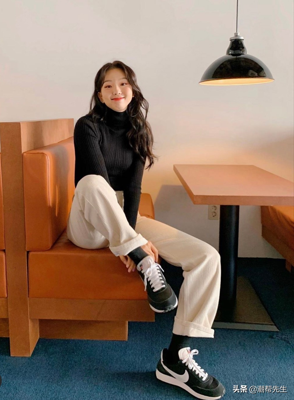 打*裤底**已经过时了，2020年流行“蛋卷裤”，轻松穿出“蚊子腿”