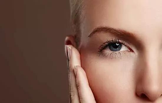 肝脏好不好看指甲或许能知道,指甲是帮助人体肝脏排毒的