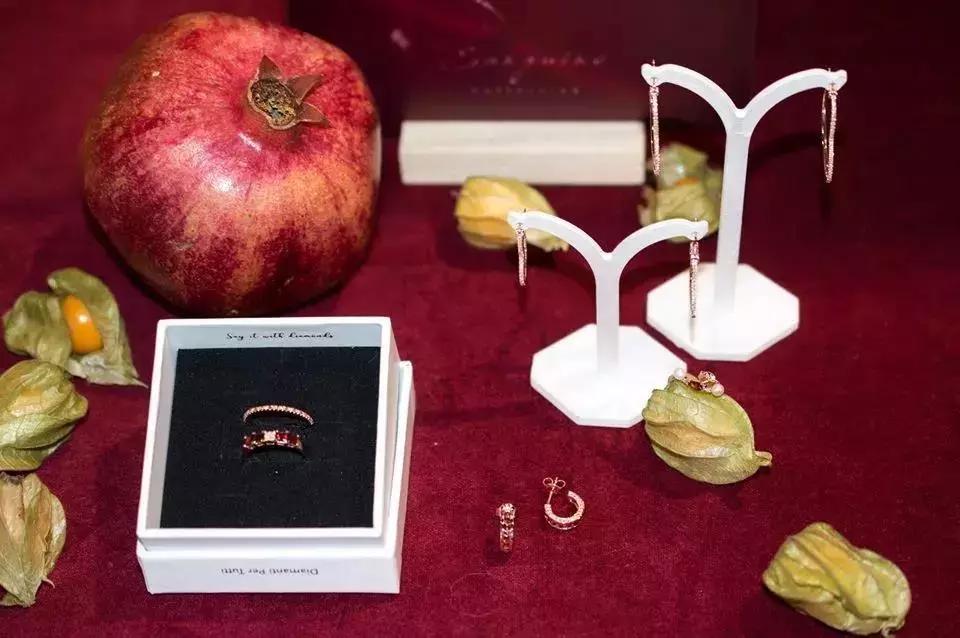 娴极瀹濆吀,娴极瀹濆吀涓婃捣