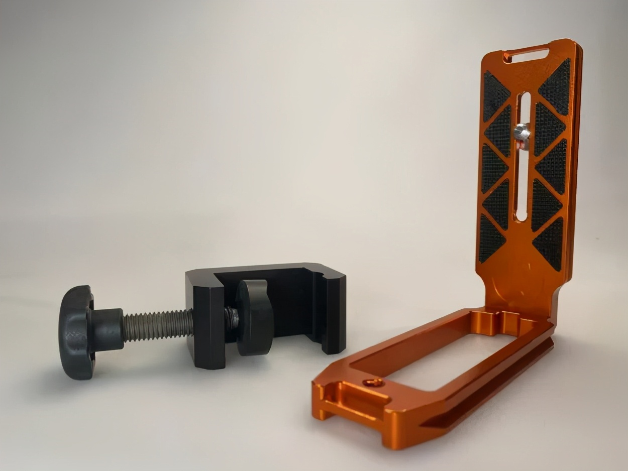 怎么架设中高频天线,如何制作一个高频率的收音机天线