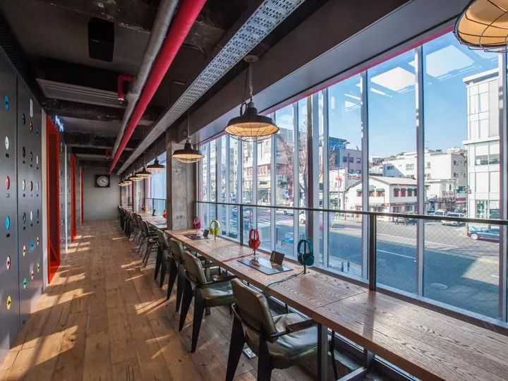 打HPV、考国际驾照、当练习生、看演唱会、泡夜店，这才是首尔