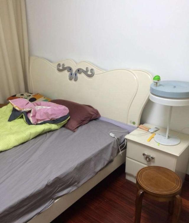 卧室床选1.5米还是1.8米的？听内行人说完，才知道买错了