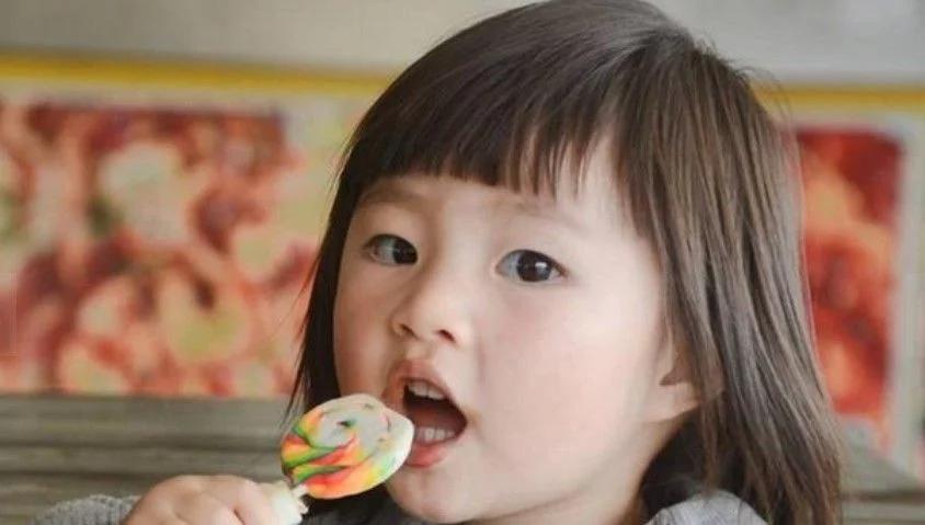 9岁女童突然暴瘦20斤最后怎么样 (14岁女童暴瘦7天5斤)