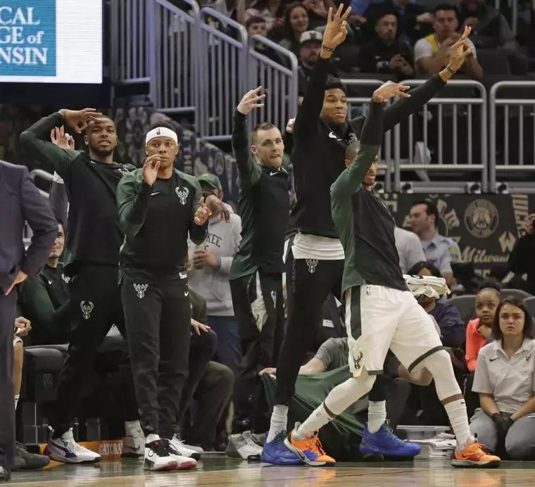 强文推荐|屁股下面有乾坤！雄鹿崛起跟板凳席的椅子还有关系？