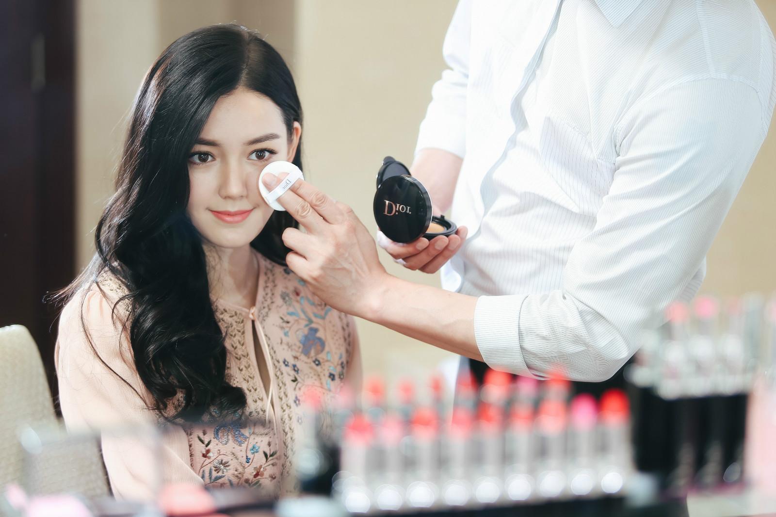 迪奥气垫和兰蔻持妆粉底液,持久遮瑕气垫迪奥