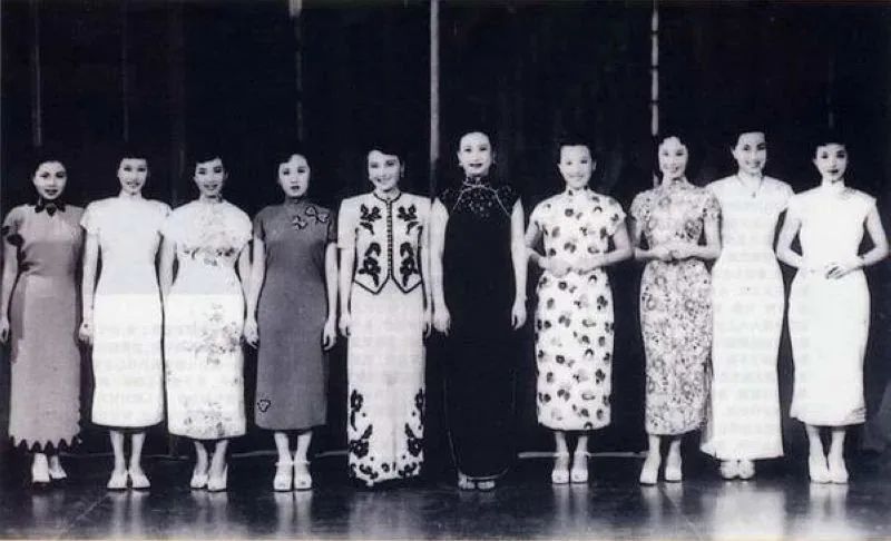 绝版合影视频完整版,80年代怀旧合影图片大全