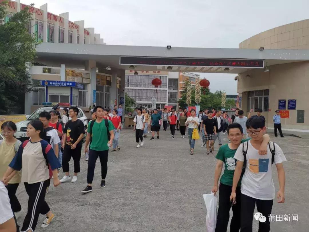 考完试表白的视频,考完试后的表白