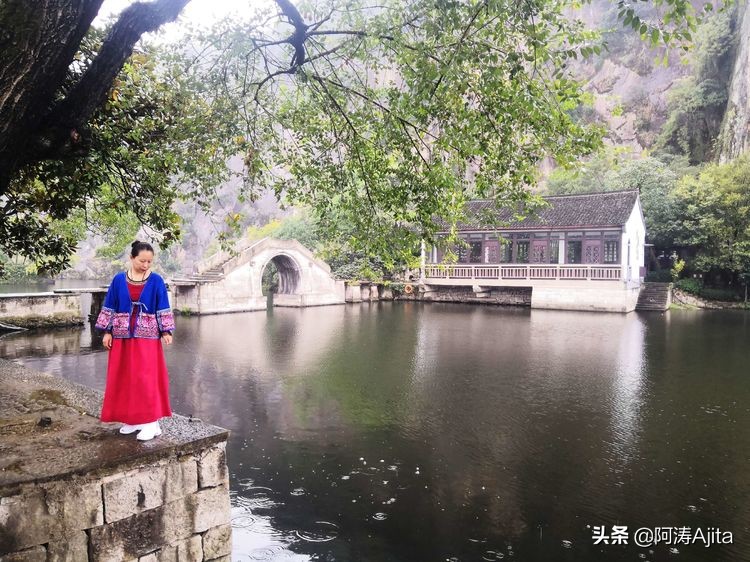 勿谓湖小,天在其中:绍兴东湖