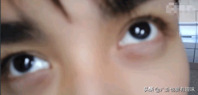 吴磊卸妆前后对比照片,吴磊双眼失明完整版