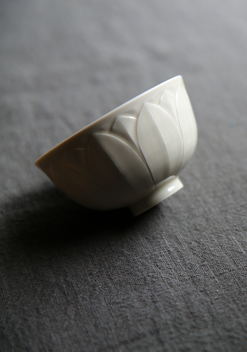 为定窑插上腾飞的翅膀——访瑞谷瓷坊创办人谷进利