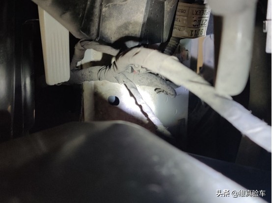 起亚k52016款2.0lhybridgls,起亚k52021款380gtline旗舰版