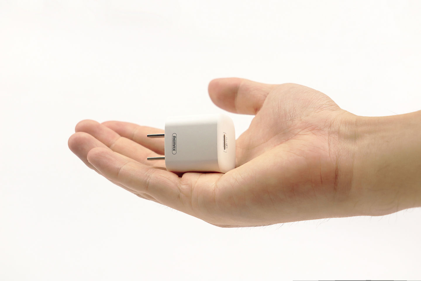 迷你氮化镓120w快充,氮化镓充电器120w机械革命